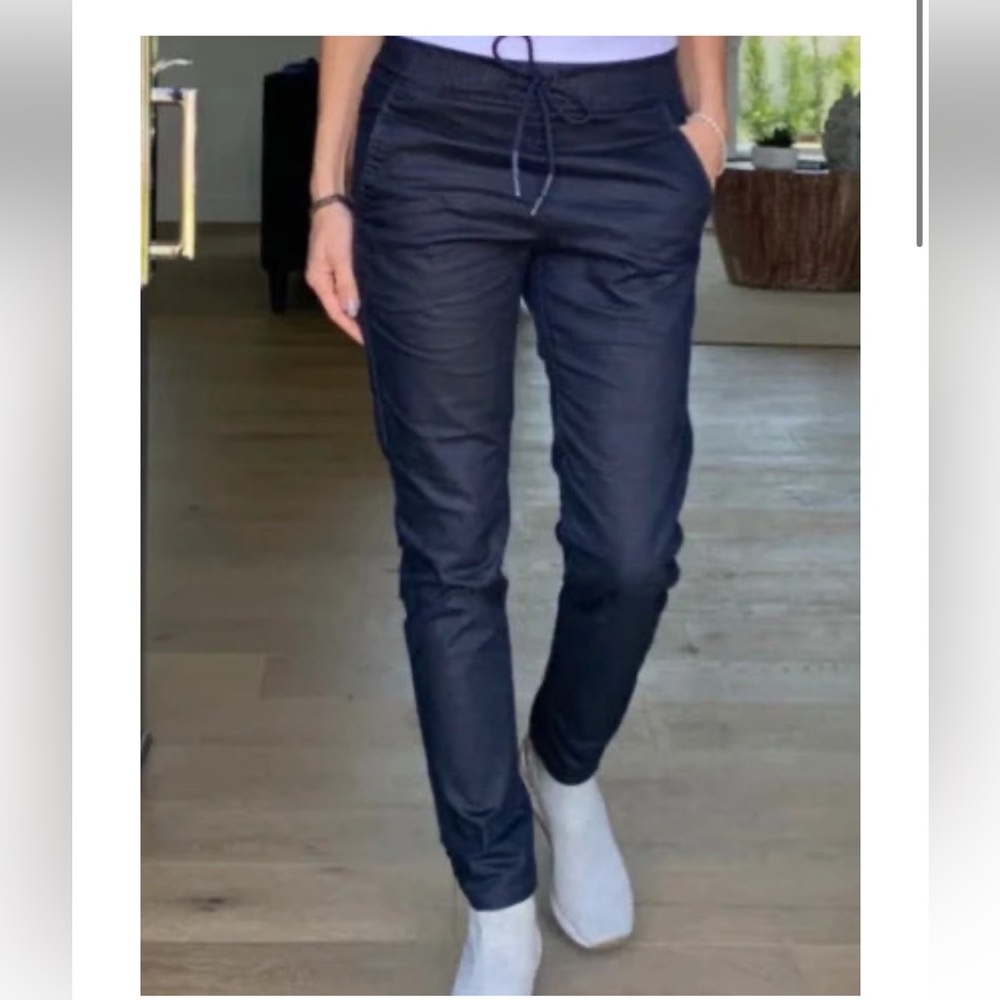 Bevy Flog Navy Snakeprint Shely Pants